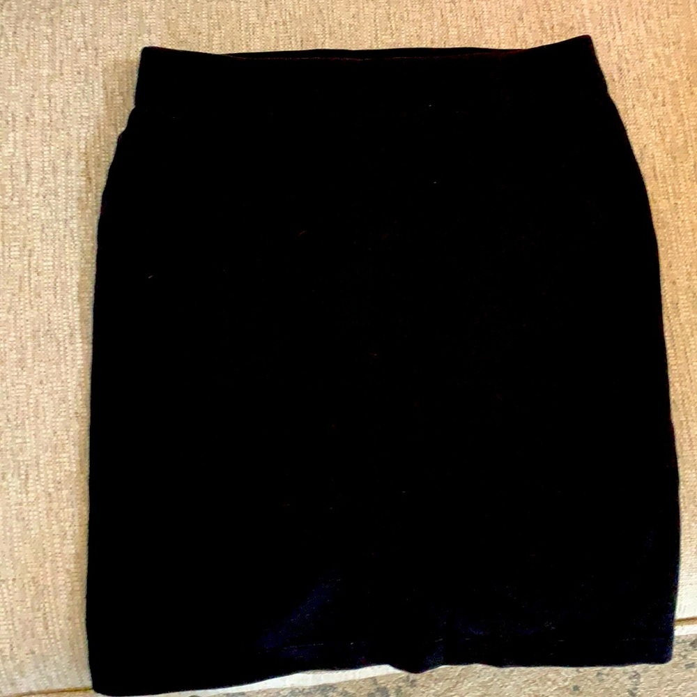 Madewell stretchy black skirt